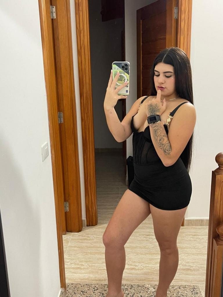643946743: Chica busca chico en Tenerife