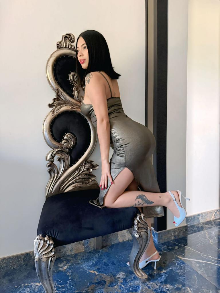 613561886: Chica busca chico en Málaga