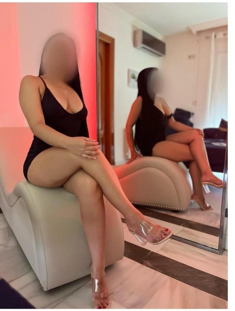 Chica busca chico en Granada: 