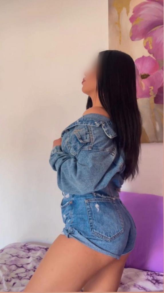 613921862: Chica busca chico en Granada