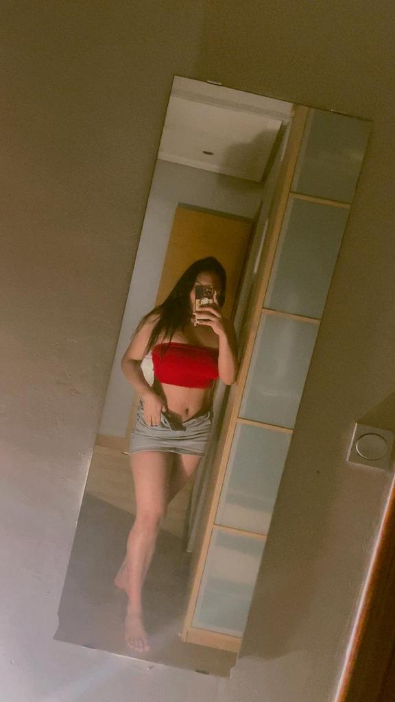 Chica busca chico en Cádiz: 