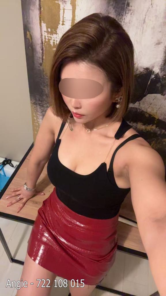 722108015: Chica busca chico en Barcelona