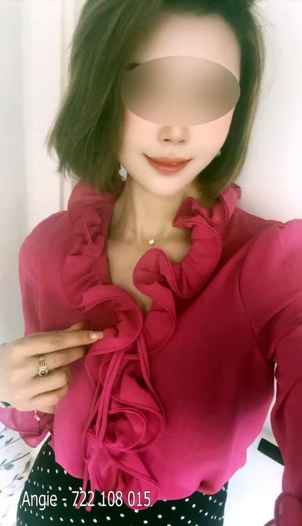 Chica busca chico en Barcelona: Chica busca chico