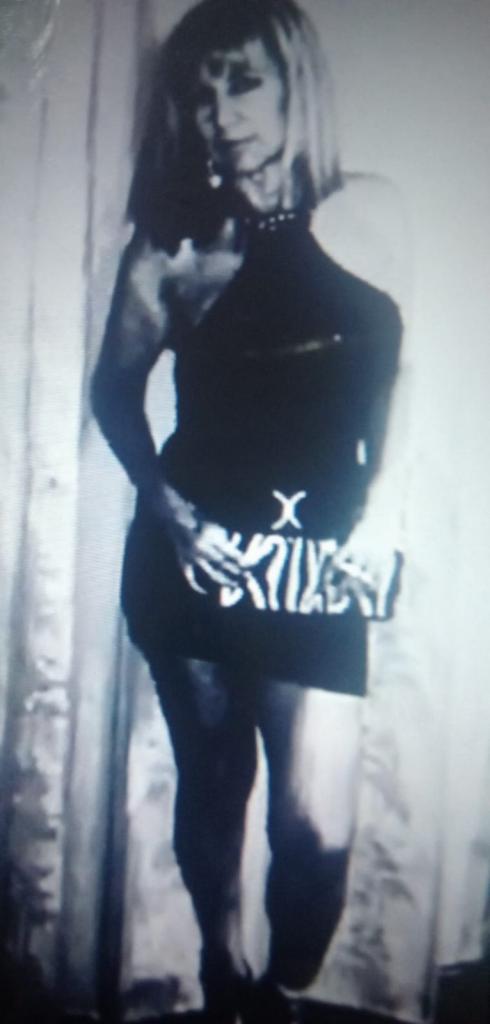 Chica busca chico en Huelva: 