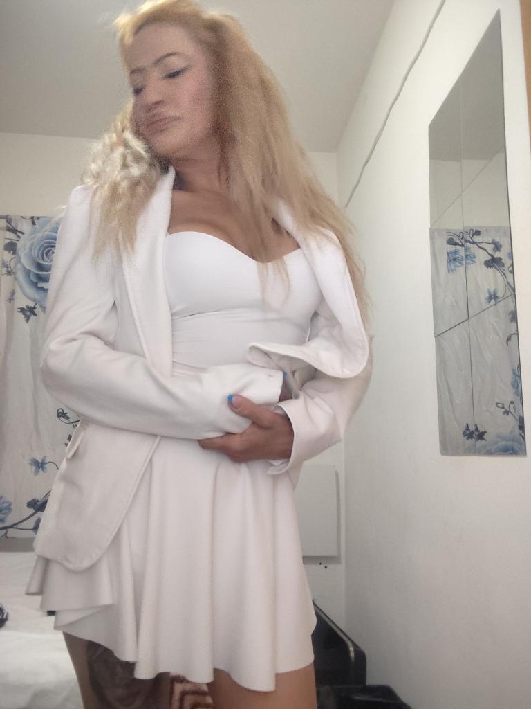 Chica busca chico en Granada: 