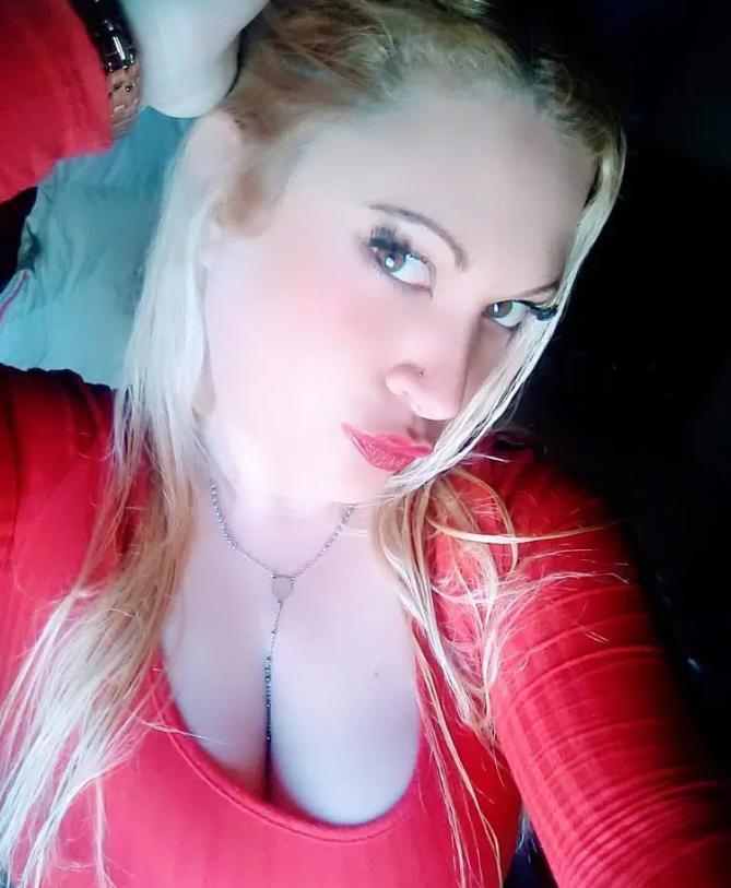 Chica busca chico en Barcelona: 