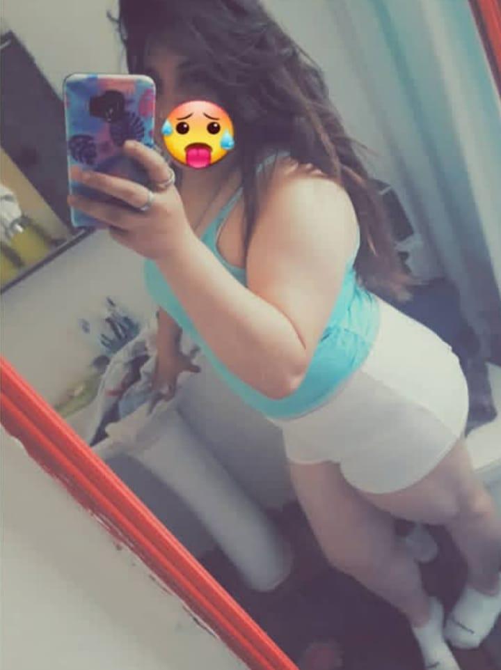 Chica busca chico en Cádiz: 