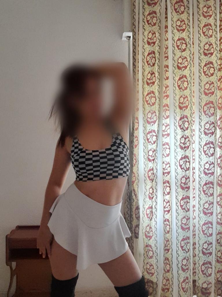 Chica busca chico en Cádiz: 