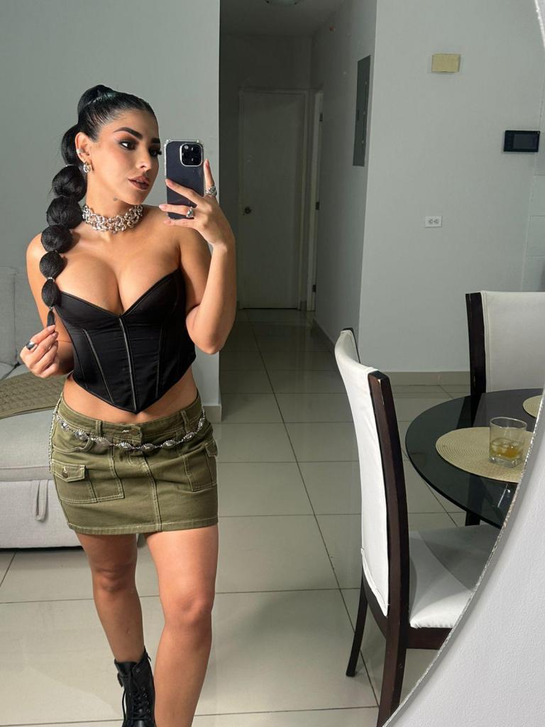 Chica busca chico en Ibiza: 