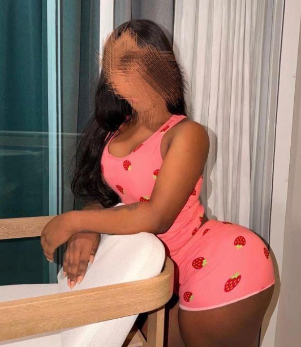 Chica busca chico en Huesca: 