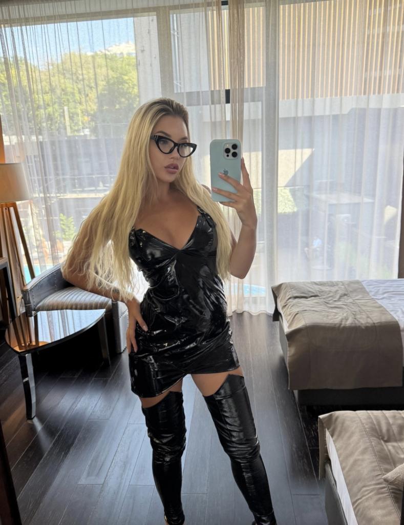 631849319: Chica busca chico en Málaga