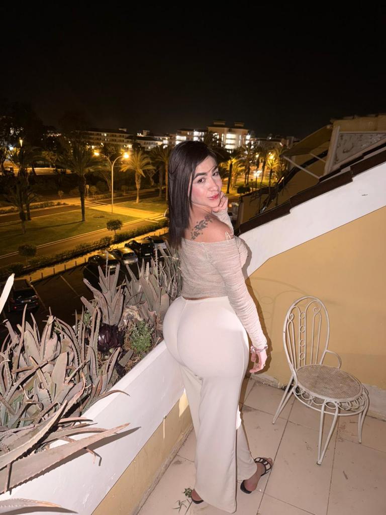 Chica busca chico en Tenerife: 