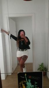 617202056: Chica busca chico en Barcelona