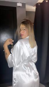 612456216: Chica busca chico en Barcelona