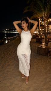 613598862: Chica busca chico en Ibiza