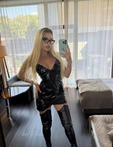 631849319: Chica busca chico en Málaga