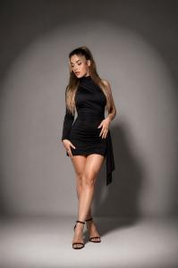 607824577: Chica busca chico en Ibiza