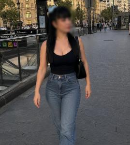 603671192: Chica busca chico en Barcelona