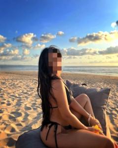617975896: Chica busca chico en Sevilla