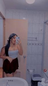 672861458: Chica busca chico en Sevilla
