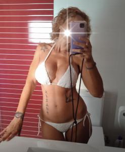 613416762: Chica busca chico en La Coruña