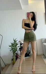 647315397: Chica busca chico en Madrid