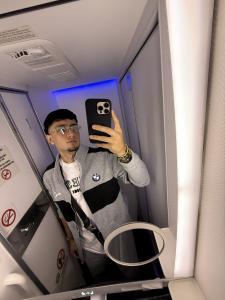 631367345: Chico busca chica en Mallorca