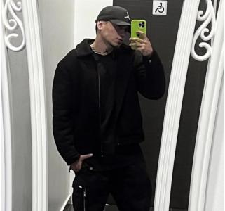 631367345: Chico busca chica en Mallorca