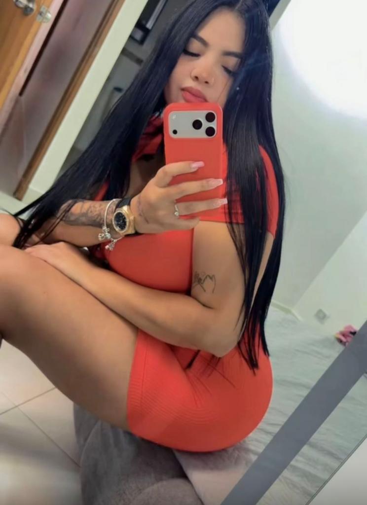 632283475: Chica busca chico en Ibiza