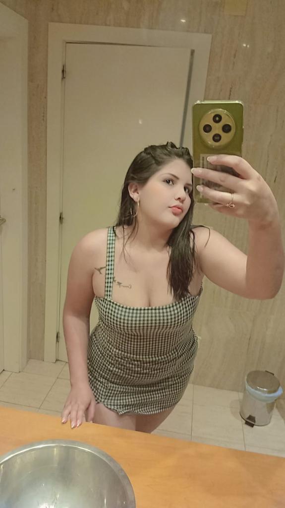 671464355: Chica busca chico en Lérida