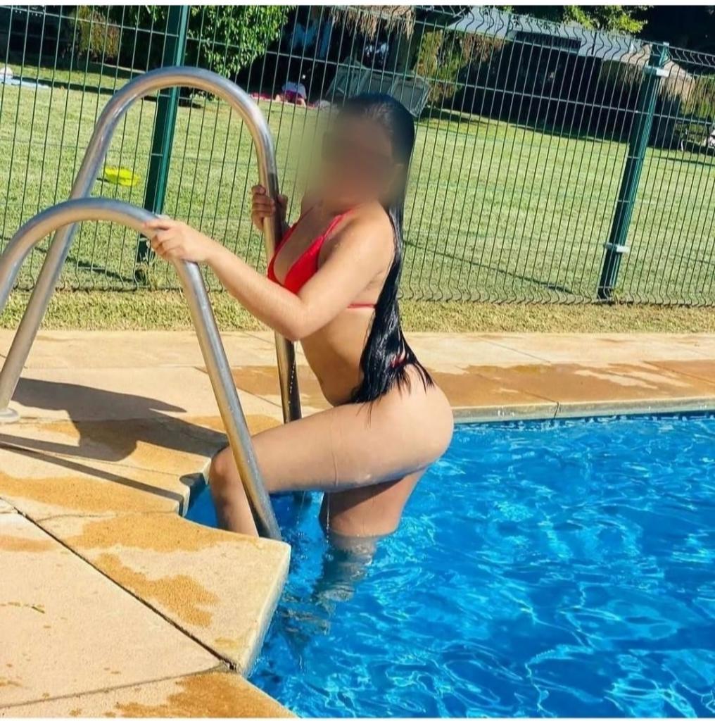 Chica busca chico en Granada: 