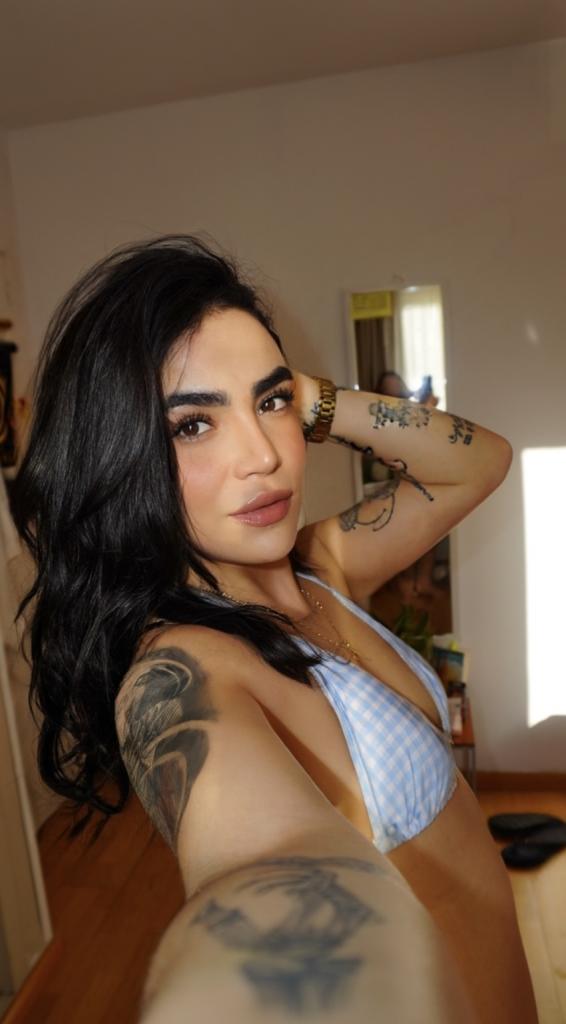 Chica busca chico en Ibiza: 