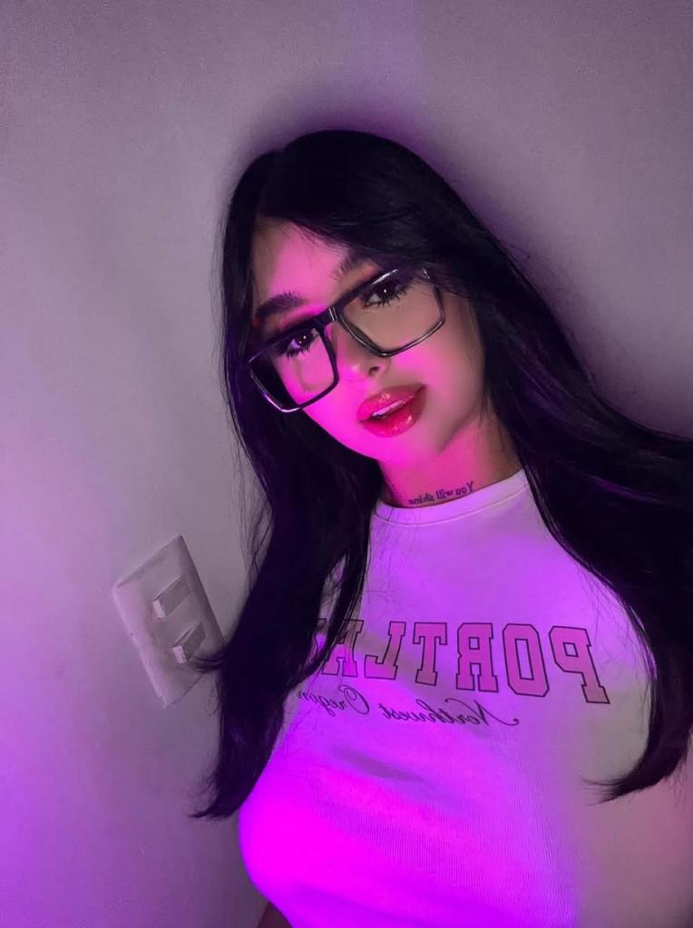 Chica busca chico en Cádiz: 