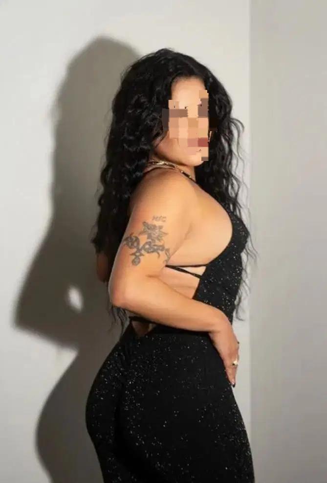 745076279: Chica busca chico en Huelva