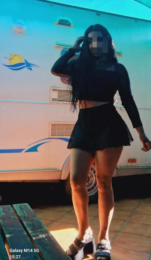 745076279: Chica busca chico en Huelva