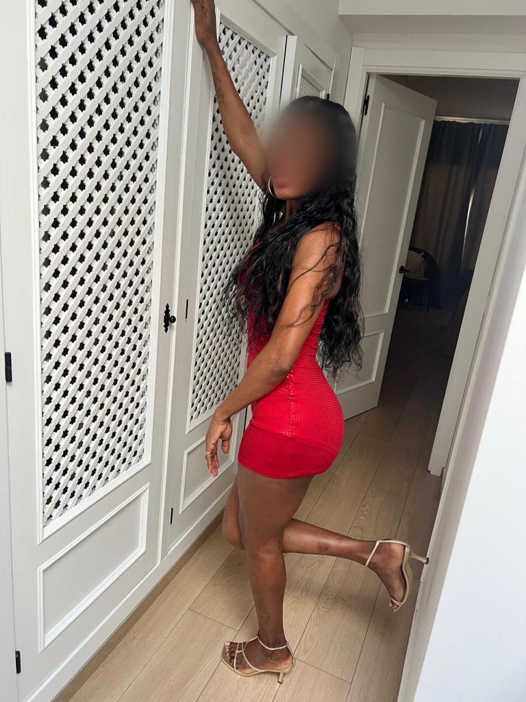 Chica busca chico en Cádiz: 