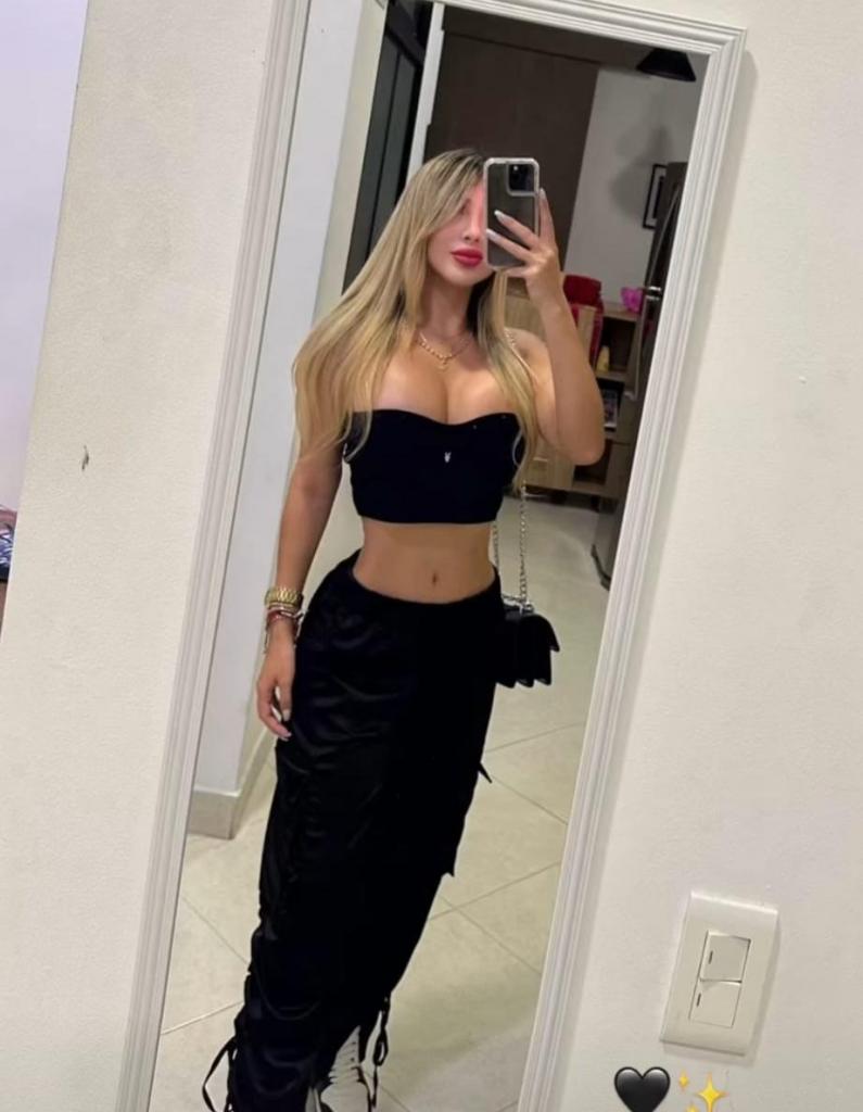 664552891: Chica busca chico en Ibiza