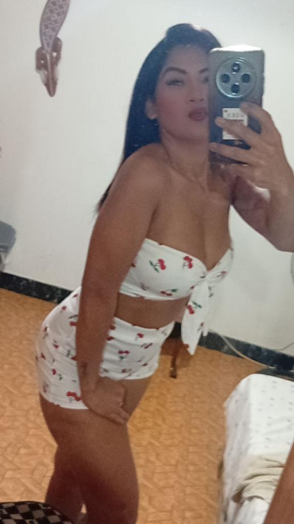 643048478: Chica busca chico en Zaragoza