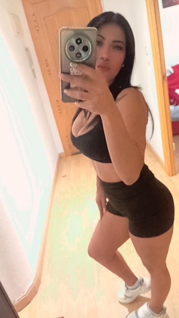 643048478: Chica busca chico en Zaragoza