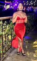 697319638: Chica busca chico en Barcelona