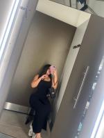 672861458: Chica busca chico en Sevilla