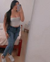 672861458: Chica busca chico en Sevilla
