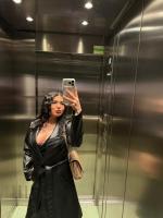 647315397: Chica busca chico en Madrid