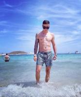 631367345: Chico busca chica en Mallorca