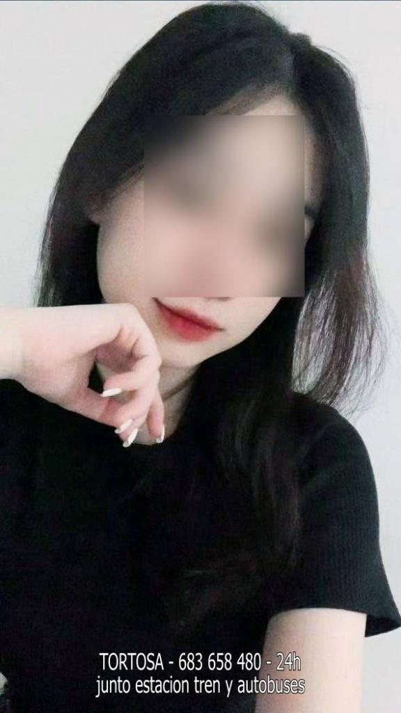 Chica busca chico en Tarragona: Chica busca chico