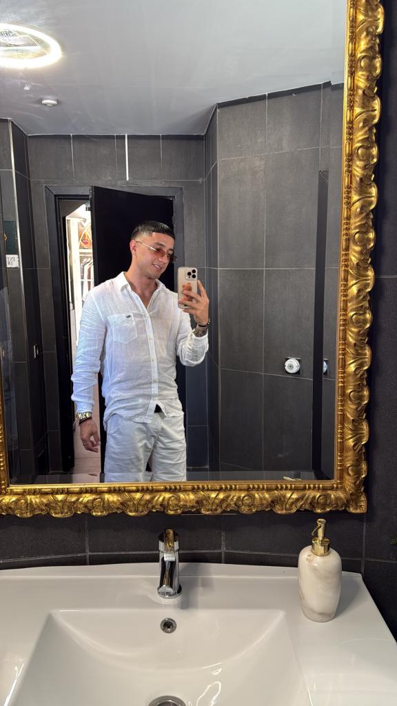 Chico busca chica en Mallorca: 