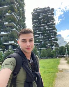 641905937: Chico busca chica en Valencia