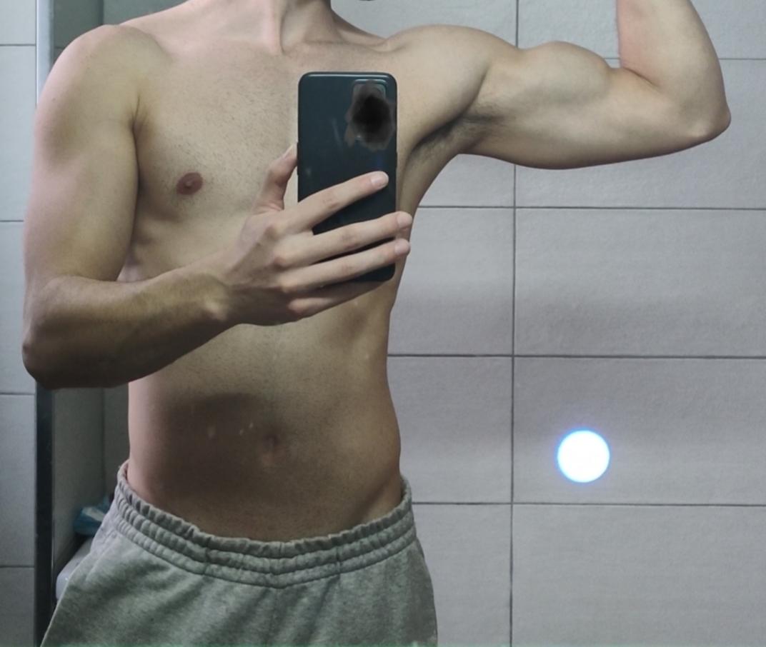 Chico busca chica en Granada: 