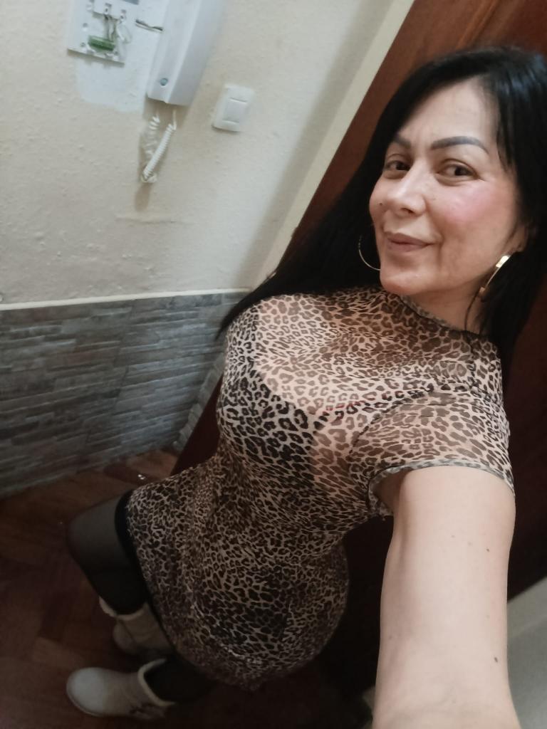 671874115: Chica busca chico en La Coruña