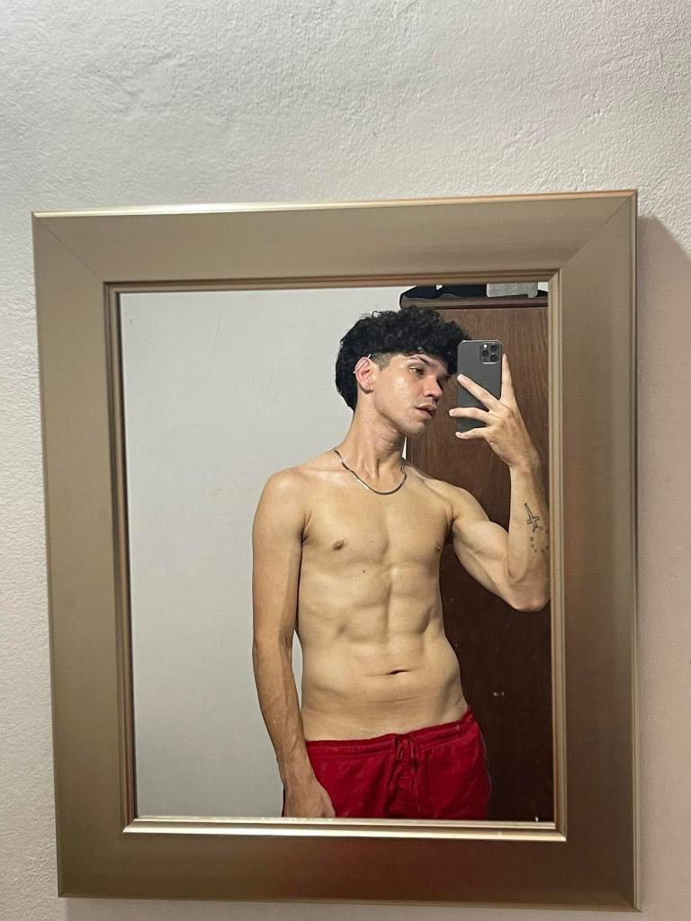 637104417: Chico busca chica en Valencia